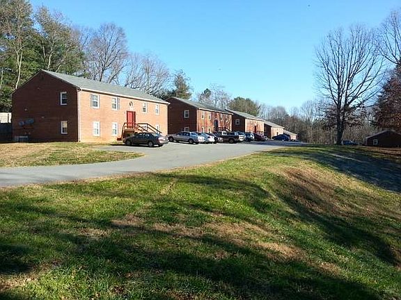 2nd image of 49 Hollyridge Ct APT 24