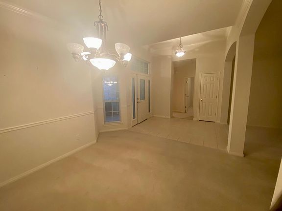 4th image of 2025 Rosewood St