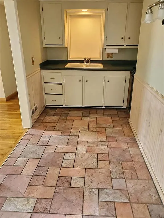 2 bed, 1.0 bath, 850 sqft, $2,200 — Photo 4