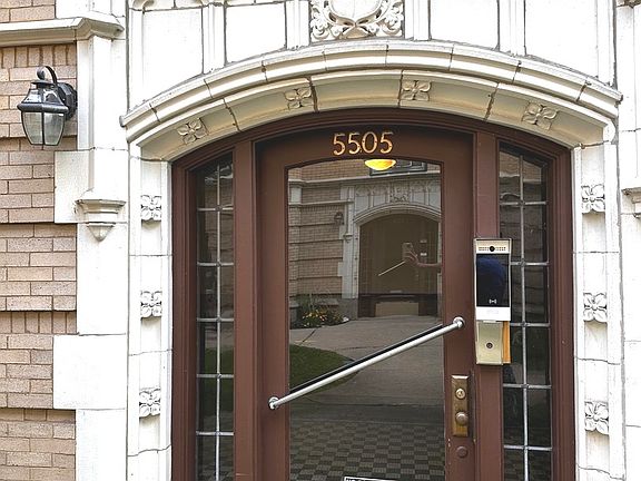 2nd image of 5505 N Winthrop Ave #2-I
