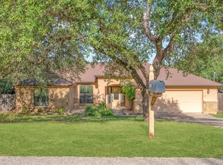 104 Cowal Dr N, Spicewood, TX 78669