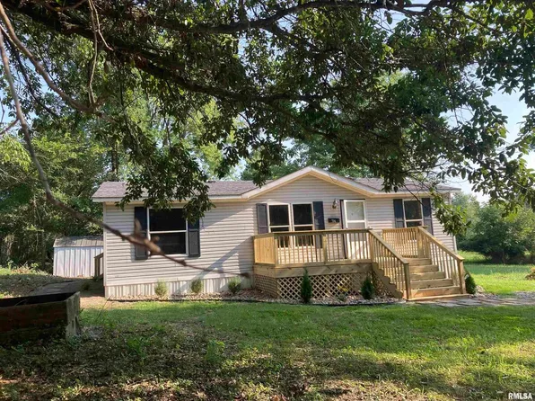 704 Ridge St, Carterville, IL 62918