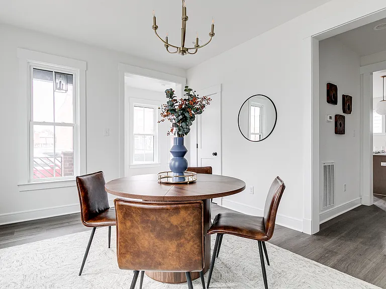 1827 W Cary St — Photo 10