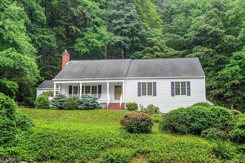 1st image of 50 Rockledge Rd