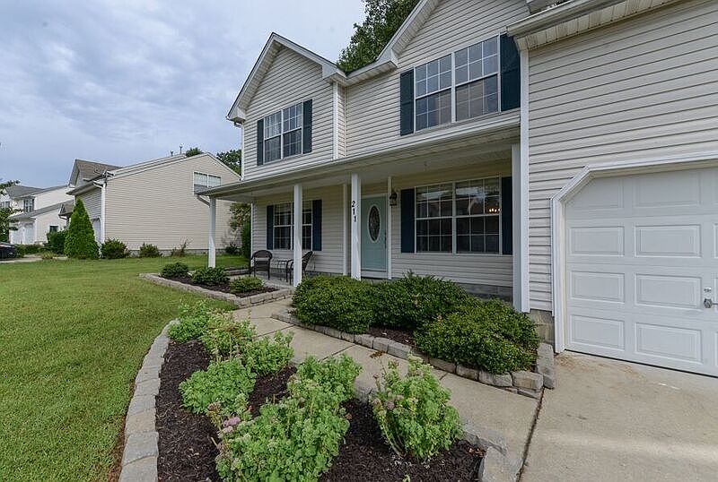 2nd image of 211 Water Pointe Way