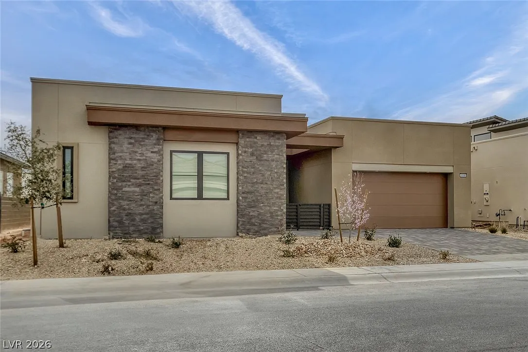 3 bed, 2.5 bath, 2759 sqft, $5,650 — Photo 3