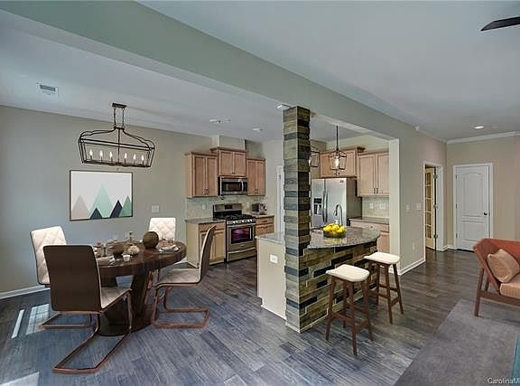 4th image of 117 Portola Valley Dr Unit B