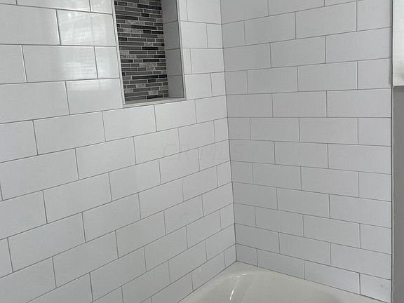 3rd image of 2269 Safford Ave