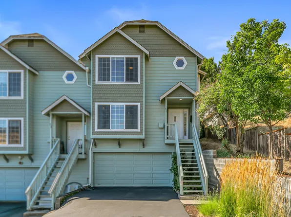 581 Scenic Dr, Ashland, OR 97520