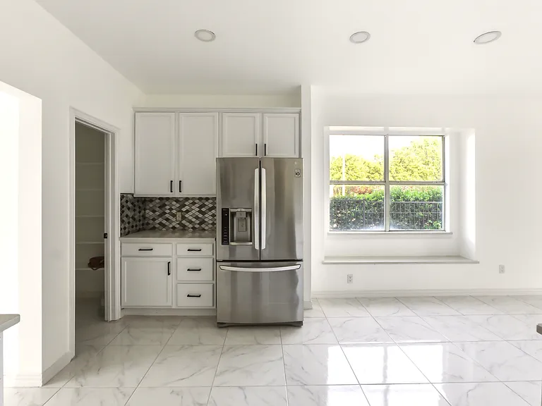 5001 Spicewood Dr — Photo 9