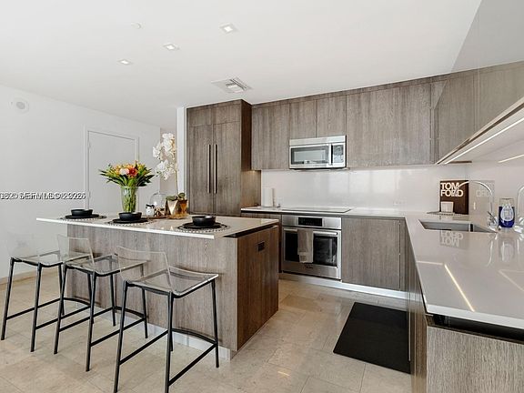 2nd image of 88 SW 7th St APT 3410