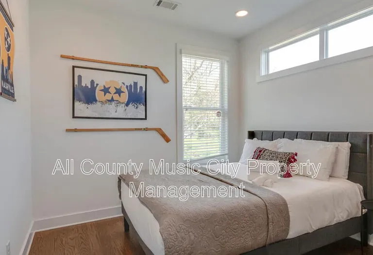 3009 Delaware Ave — Photo 9