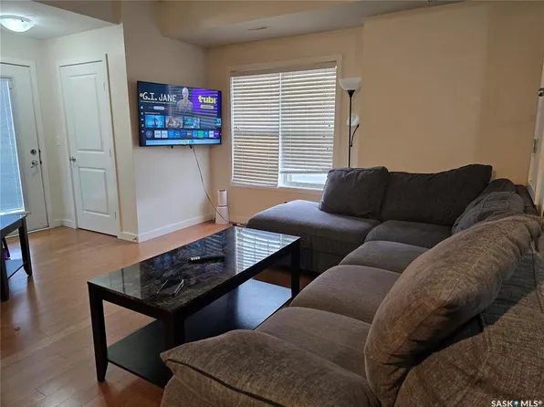 UNIT 1610-1015 Patrick CRESCENT, Saskatoon, SK S7W 0M3