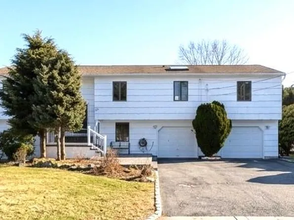 342 Everard Street, Dix Hills, NY 11746