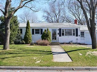 46 Griffin Dr, Warwick, RI 02886