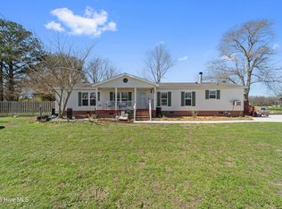 384 Futrell Rd, Richlands, NC 28574