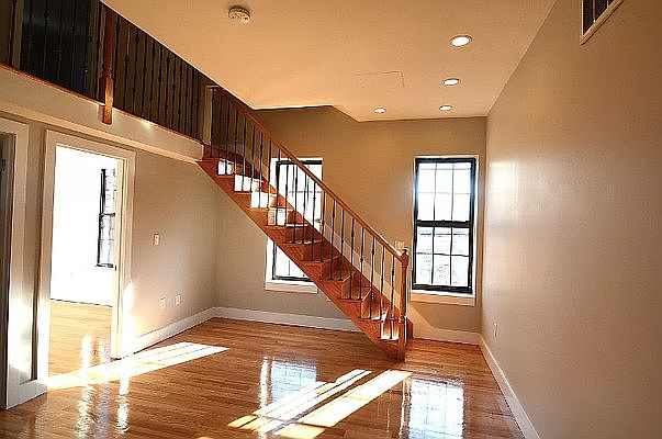 1st image of 366 Stockton St #4CR