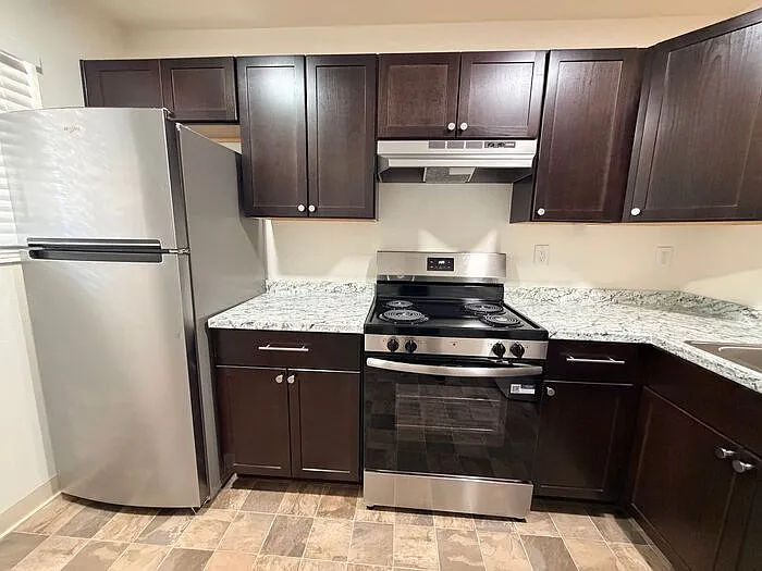 915 Wheeler Ave #102 — Photo 2