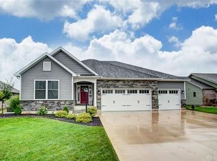 1136 Parklawn Ct, Troy, OH