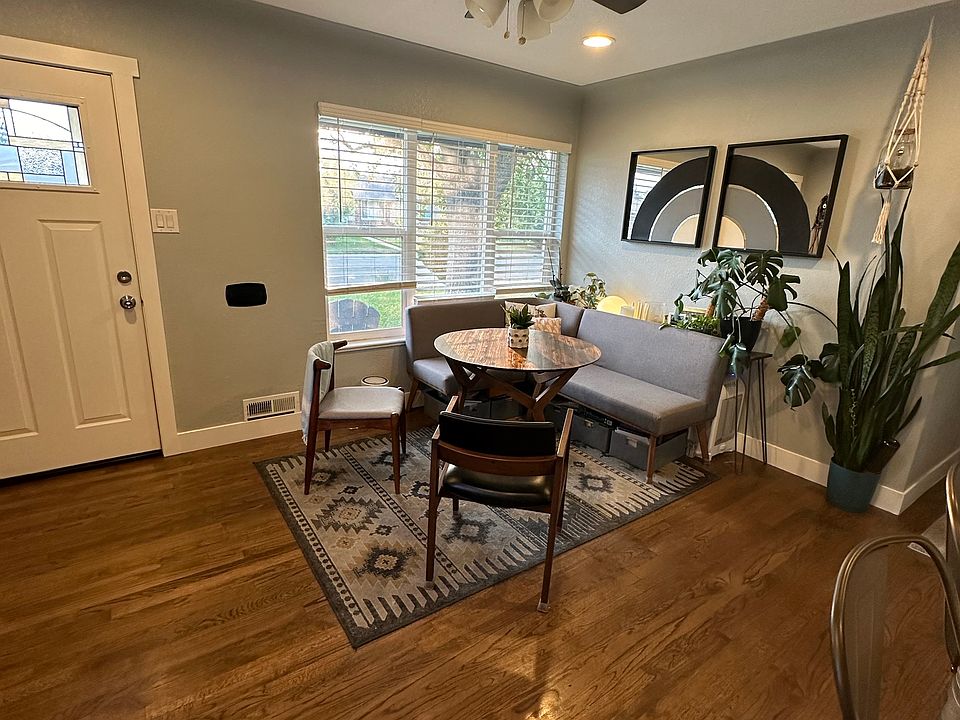 Upstairs living room