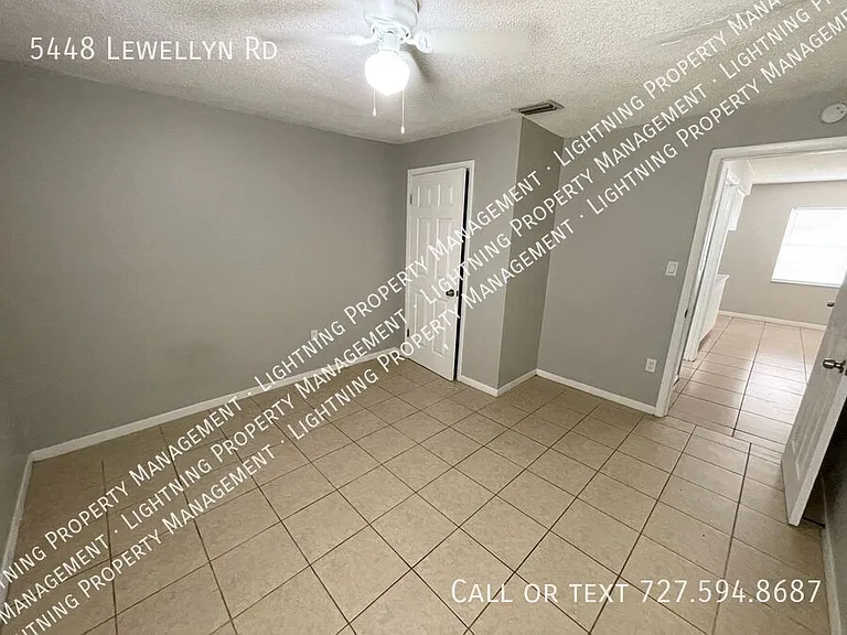 5448 Lewellyn Rd — Photo 8