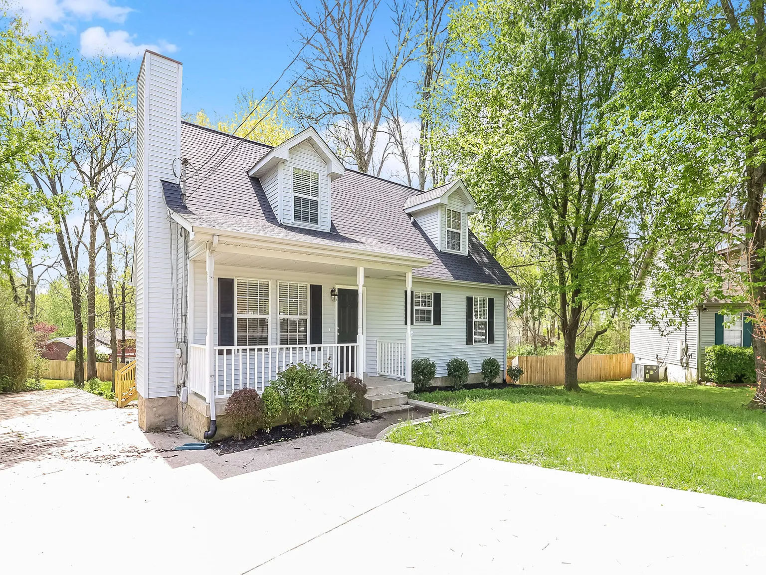 3 bed, 2.5 bath, 1650 sqft, $2,135 — Photo 3
