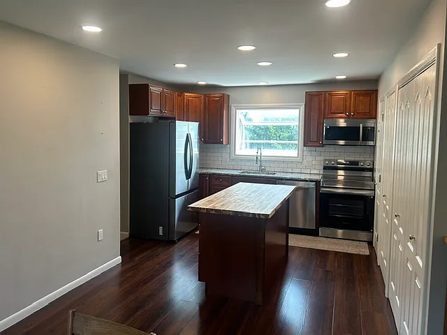 120 Nichols St #120 — Photo 2