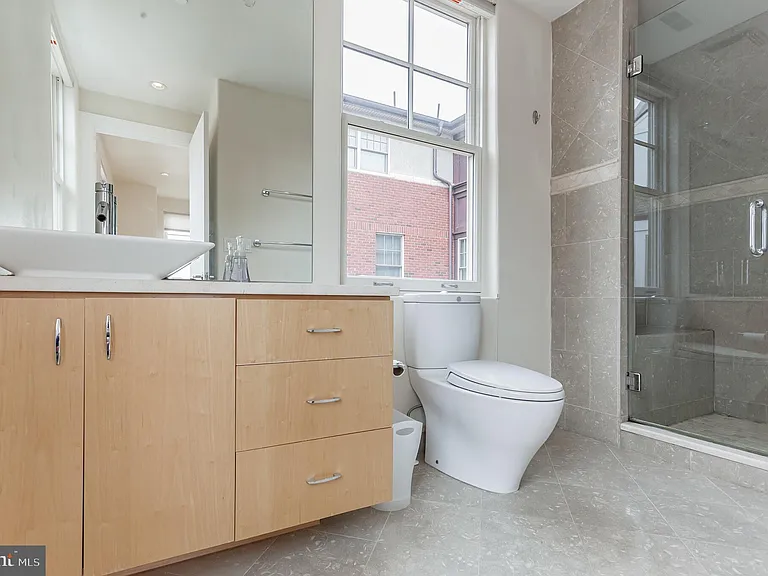 133 Salter St — Photo 22