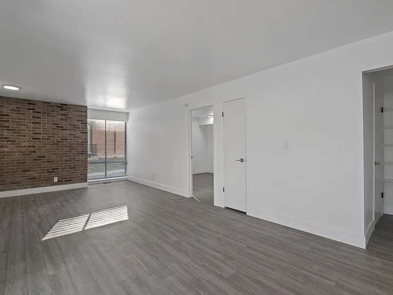 The Franklyn Apartments — Photo 6