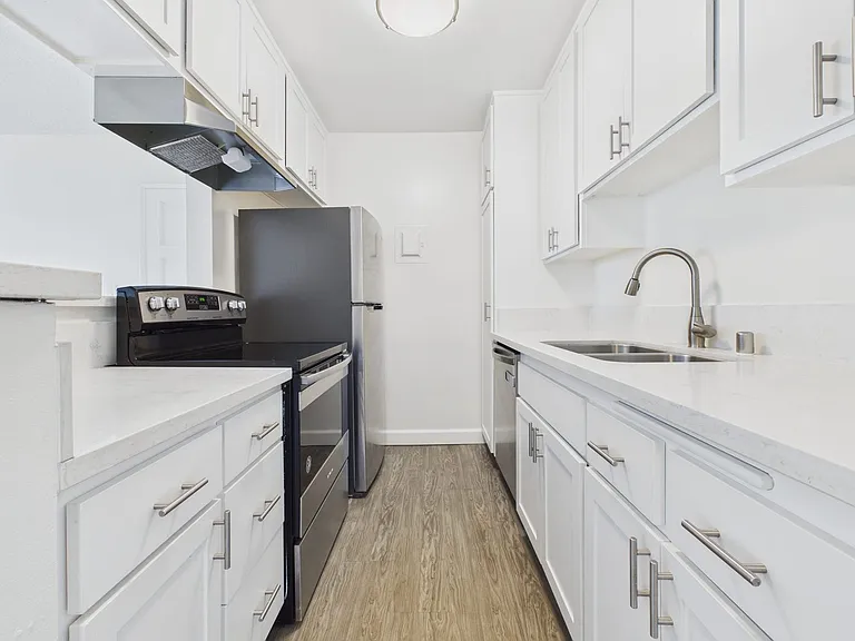 3749 McLaughlin Ave. — Photo 44