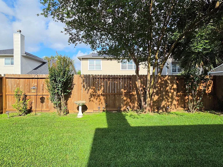11047 Knobbley Oak Ct — Photo 8
