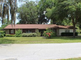 986 County Road 467, Lake Panasoffkee, FL 33538