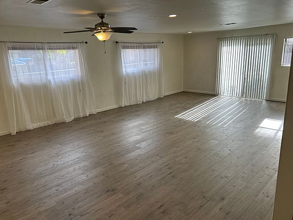 5th image of 315 Pepper Dr