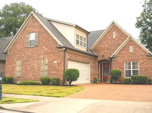 1296 Rain Drop Dr, Collierville, TN 38017