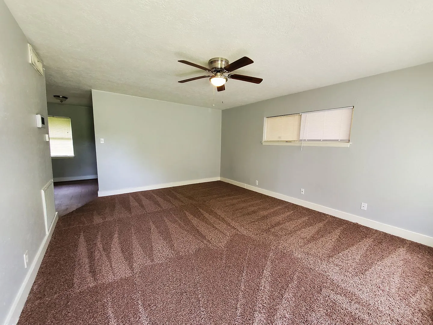 7725 Helbig Rd Beaumont, TX 77708 — Photo 2