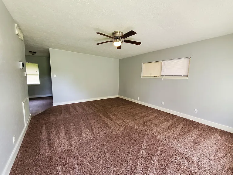 7725 Helbig Rd — Photo 2