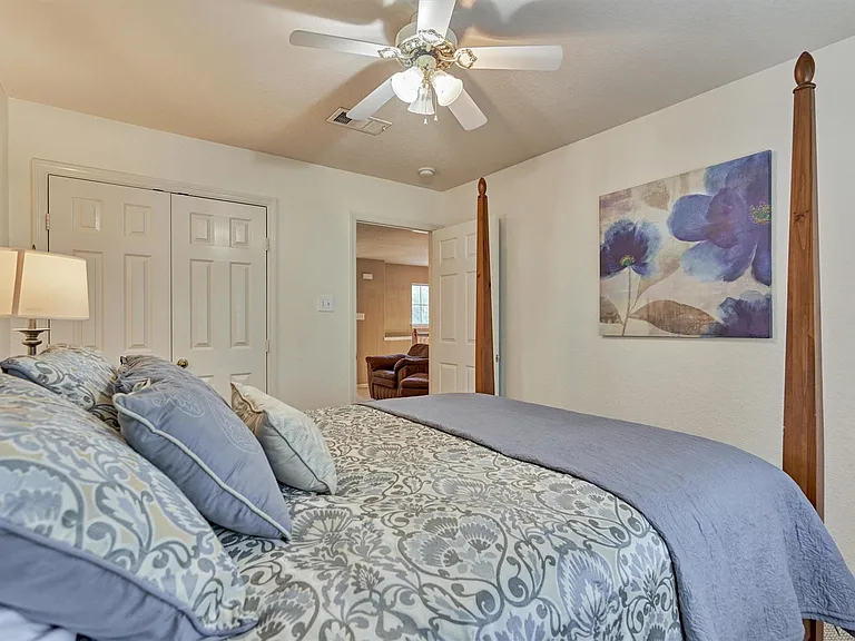 15 Cobble Gate Pl — Photo 34