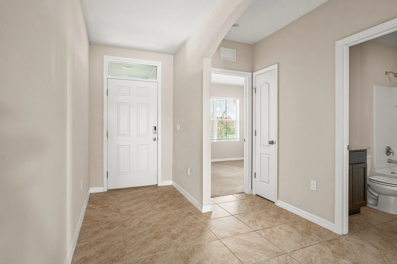 3 bed, 1725 sqft, $2,200 — Photo 4