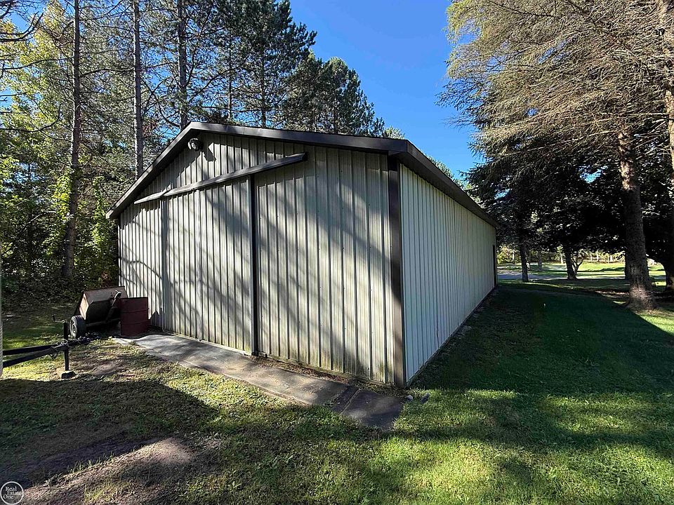 306 N Hurd Rd, photo 24