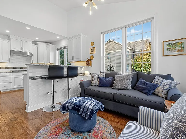 17 Deforest Dr — Photo 19