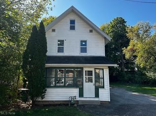 230 Helen Ave, Akron, OH 44310