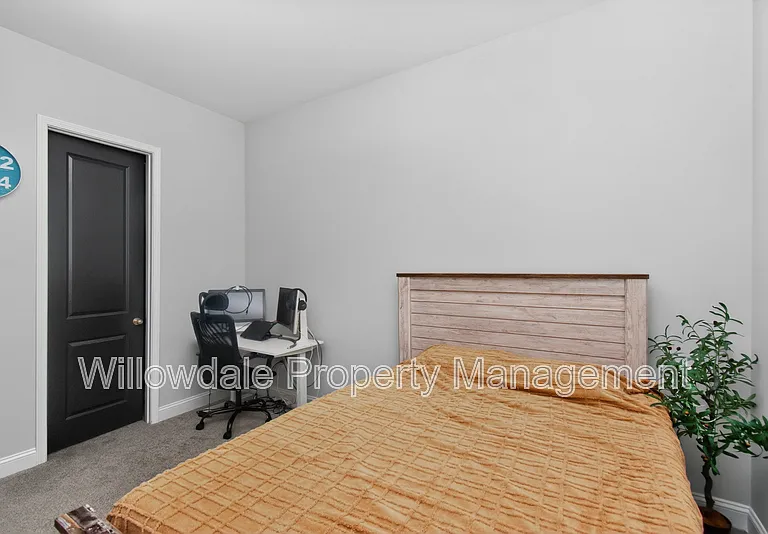 111 N Parkside Dr — Photo 17