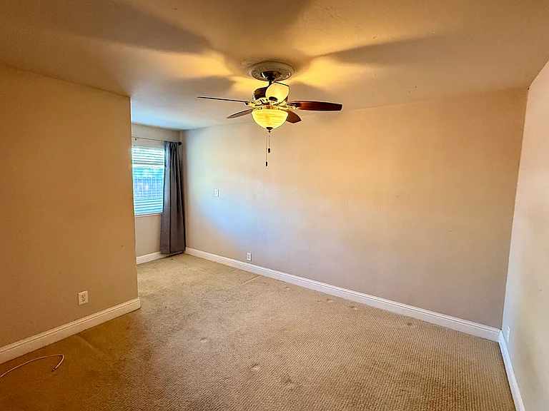 2110 Fraser Ave — Photo 11