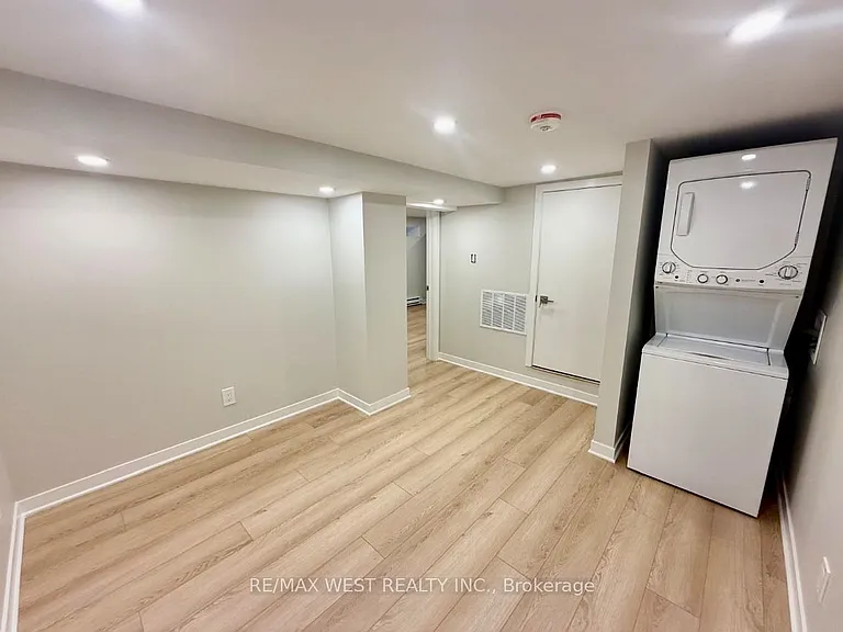 10 Vimy Ave #BASEMENT — Photo 5