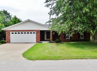 706 Southland St, Centralia, MO 65240