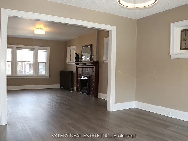 207 Oakwood Ave — Photo 10