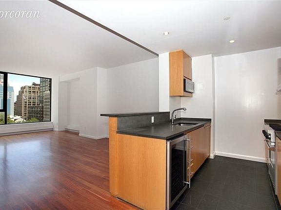 5th image of 255 Hudson St APT 8A