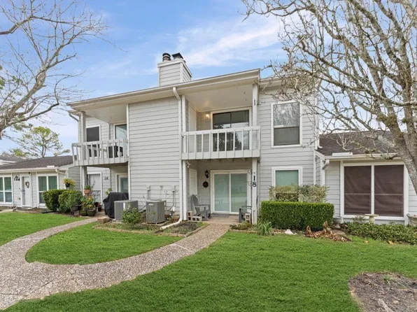 19 Hideaway Dr, Friendswood, TX 77546