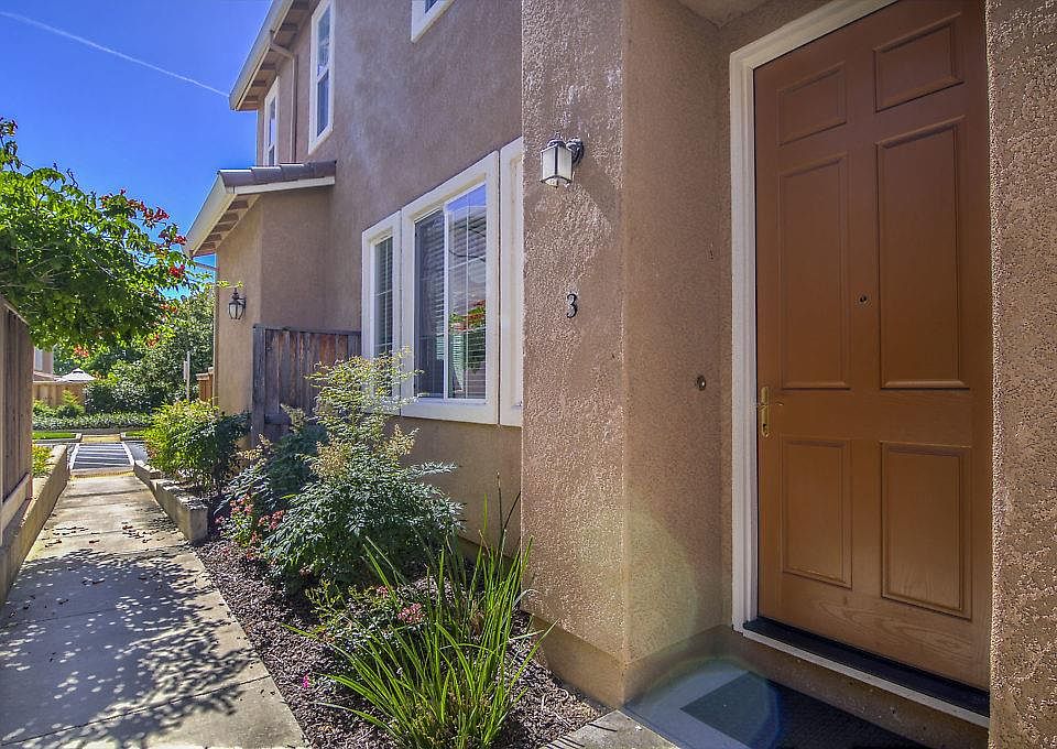 2nd image of 1310 Incline Dr Unit 3
