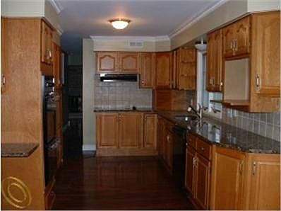 4th image of 2185 E Hammond Lake Dr
